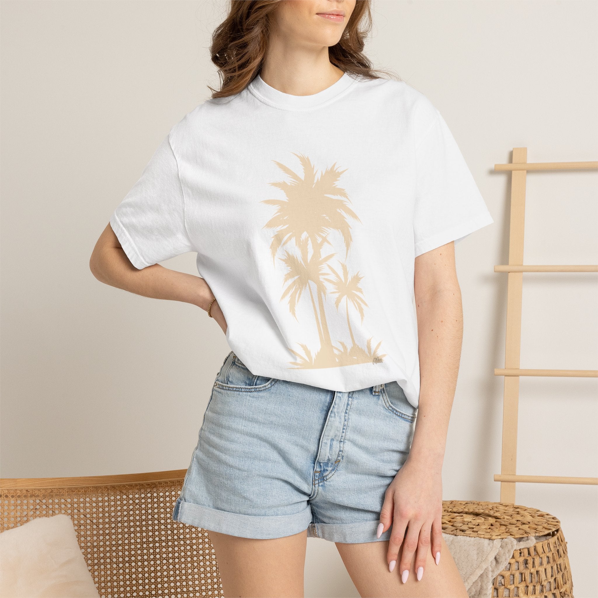 Palm Tree Graphic T-Shirt — Minimal Beach Vibe Tee