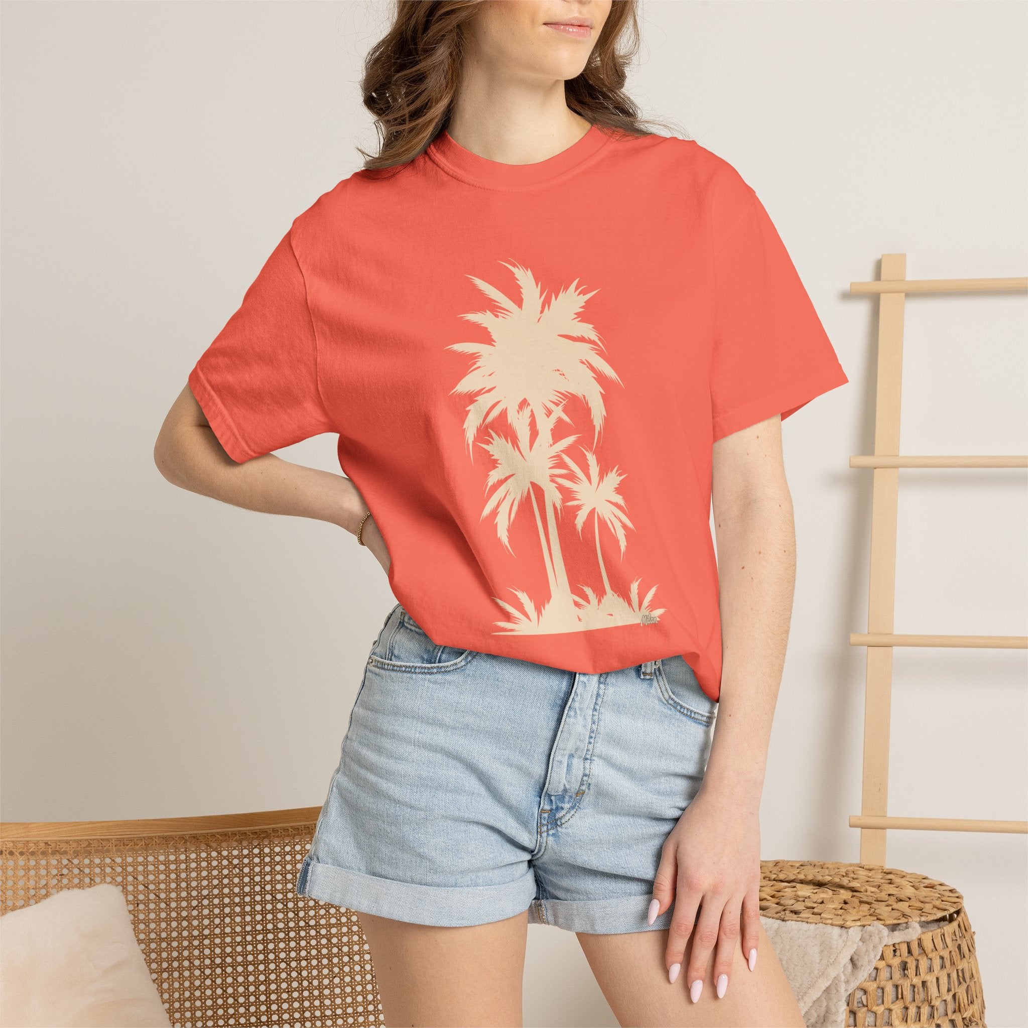 Palm Tree Graphic T-Shirt — Minimal Beach Vibe Tee